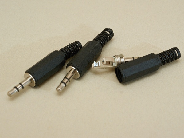 EPP-3,5-4850 (штекер JACK 3,5мм стерео на кабель)
