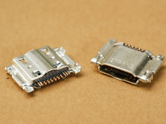 micro-USB-11S-105 (розетка на плату, 11 конт.)