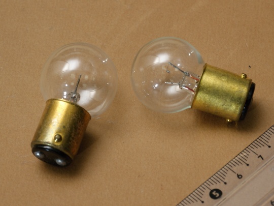 Лампа РН6-7,5 (цоколь B15d/18)