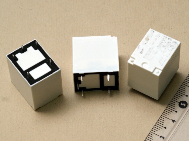 Реле HF152F/012-1ZS Hongfa