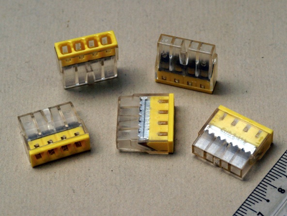 LD22723-204 (клеммник)